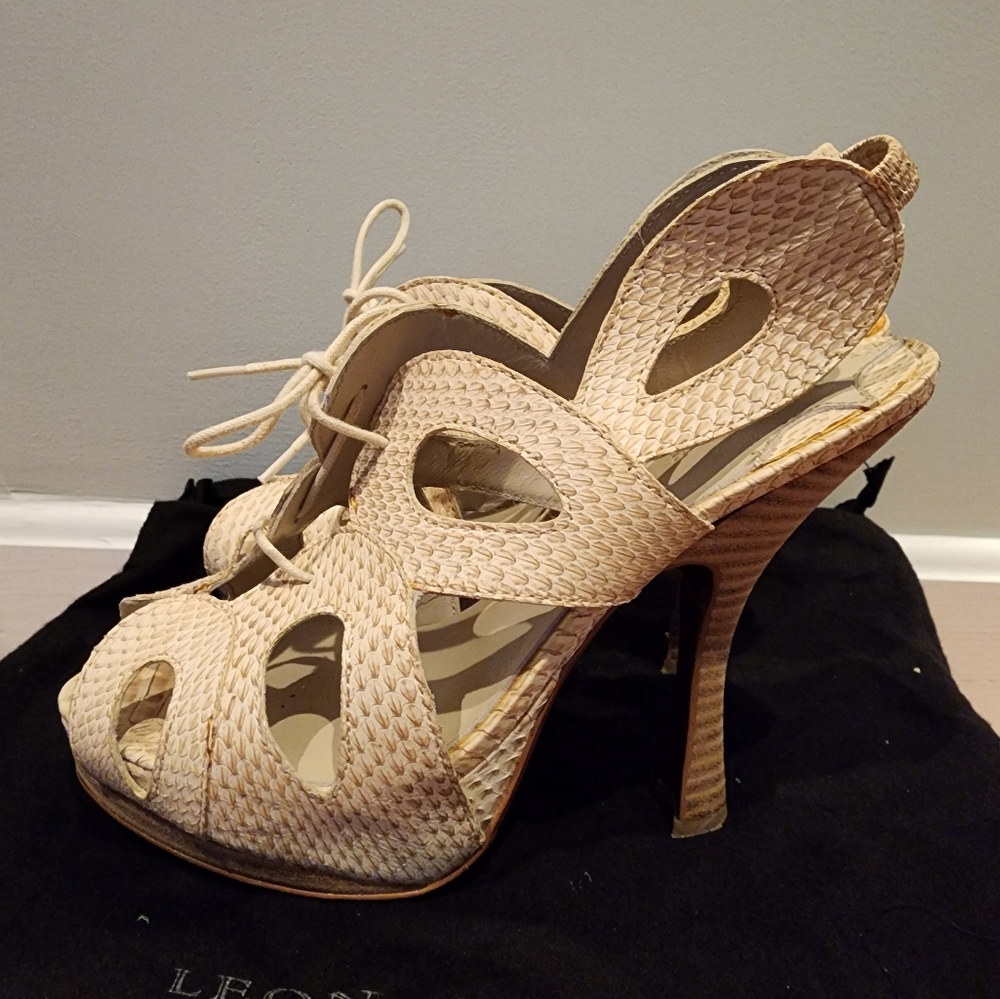 Leon max heeled sandals